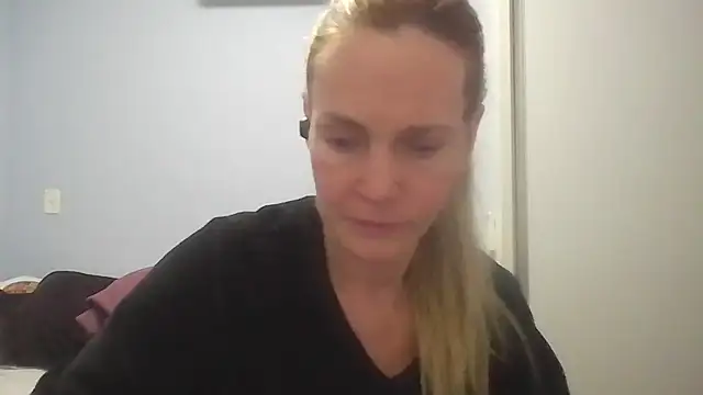 Annylove1 online show from June 22, 2026, 12:35 am