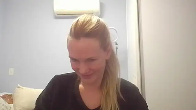 Annylove1 online show from June 23, 2026, 12:19 am