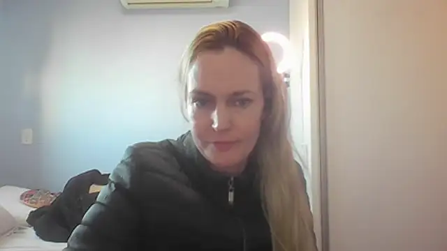Annylove1 online show from July 20, 2026, 10:50 am