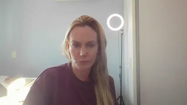 Annylove1 online show from July 28, 2026, 4:50 pm