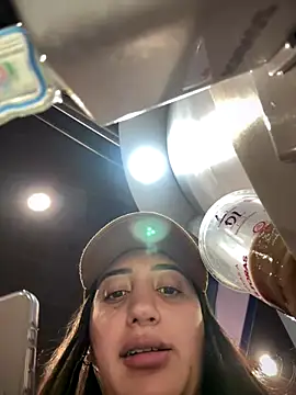 Hannahoff online show from September 29, 2025, 1:11 am