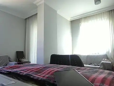 ALPHANDRE online show from April 28, 2026, 7:24 am