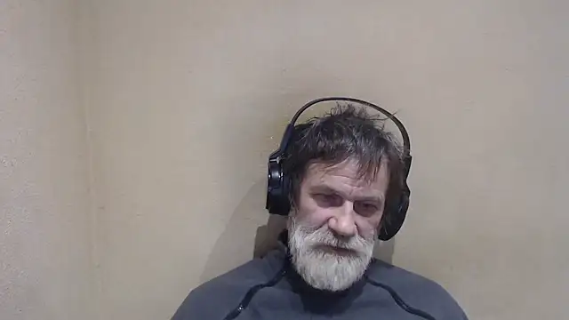 Snapshot of AlexNudo chatting on January 6, 2025, 2:47 pm AlexNudo online show from January 6, 2025, 2:47 pm