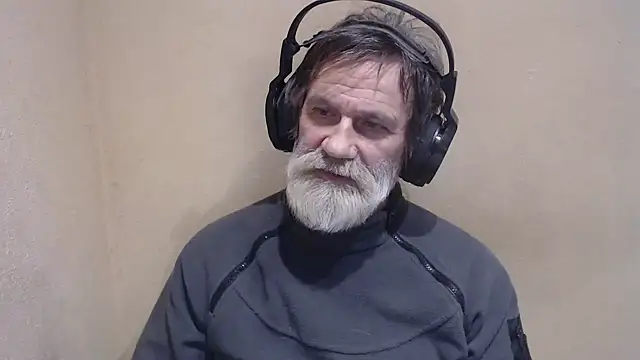 Snapshot of AlexNudo chatting on January 18, 2025, 9:45 am AlexNudo online show from January 18, 2025, 9:45 am