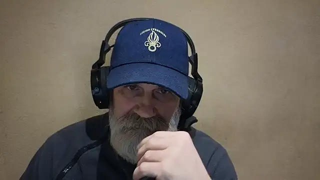 Snapshot of AlexNudo chatting on February 9, 2025, 4:07 pm AlexNudo online show from February 9, 2025, 4:07 pm