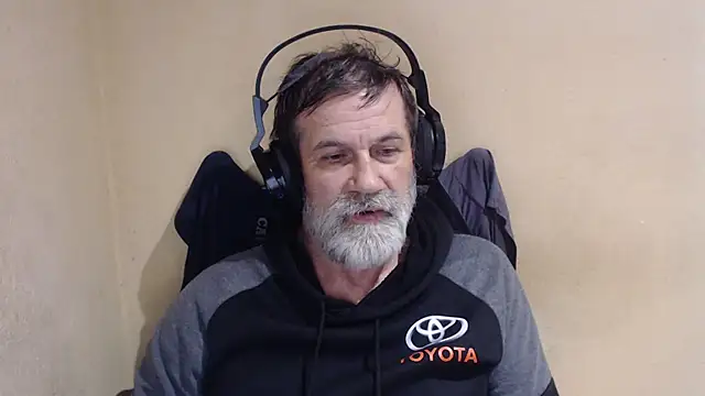 Snapshot of AlexNudo chatting on October 22, 2025, 3:12 pm AlexNudo online show from October 22, 2025, 3:12 pm