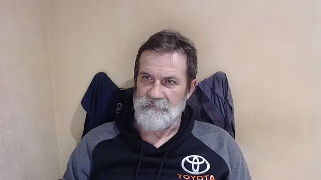 Snapshot of AlexNudo chatting on November 5, 2025, 1:11 pm AlexNudo online show from November 5, 2025, 1:11 pm