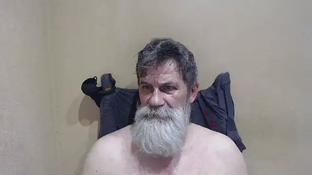 Snapshot of AlexNudo chatting on May 28, 2026, 9:39 am AlexNudo online show from May 28, 2026, 9:39 am
