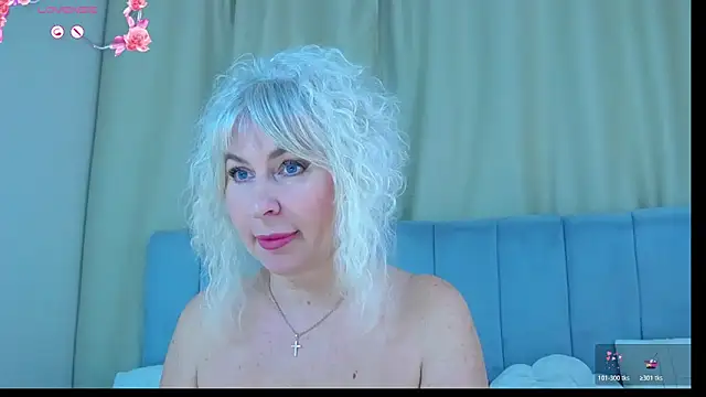 Snapshot of Barbie_Blond_ chatting on November 4, 2025, 7:18 am Barbie Blond online show from November 4, 2025, 7:18 am