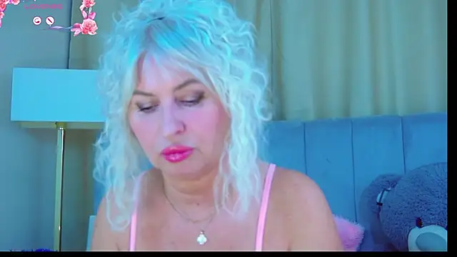 Barbie Blond  online show from May 26, 2026, 6:09 am