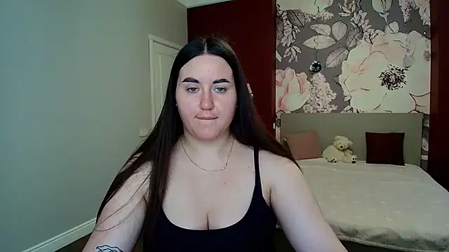 Roxie Bradley online show from July 29, 2026, 5:38 am