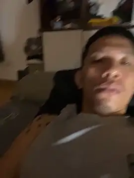 xlovercum online show from February 10, 2026, 6:01 pm