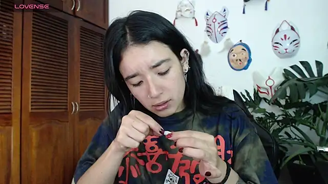 cat salo online show from December 5, 2024, 11:07 pm