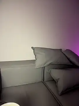 Im sophiie online show from February 26, 2026, 6:45 am