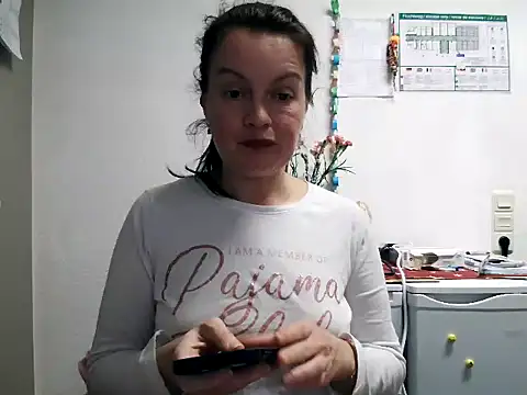 Snapshot of LoveNBloom chatting on January 30, 2025, 9:47 pm LoveNBloom online show from January 30, 2025, 9:47 pm