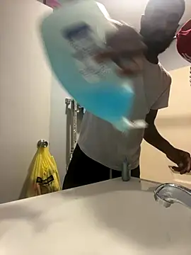 Snapshot of SlxmXBlxck chatting on November 16, 2025, 3:17 pm SlxmXBlxck online show from November 16, 2025, 3:17 pm