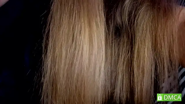 Snapshot of touch_me_bb chatting on December 3, 2025, 8:56 am touch me bb online show from December 3, 2025, 8:56 am