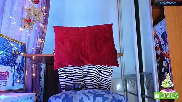 Snapshot of touch_me_bb chatting on December 20, 2025, 8:43 am touch me bb online show from December 20, 2025, 8:43 am