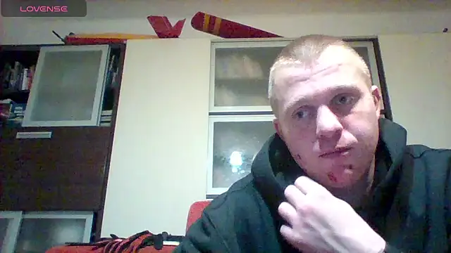 Matttthees online show from November 19, 2025, 4:34 am