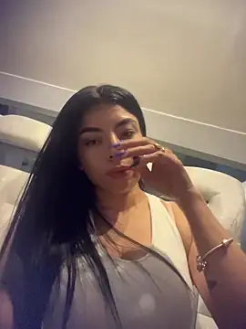 Miaparkerss  online show from October 12, 2025, 10:20 pm