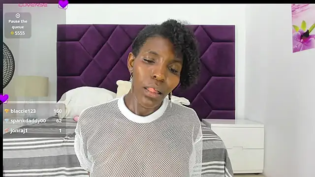 AlmaSean online show from December 5, 2024, 9:17 pm