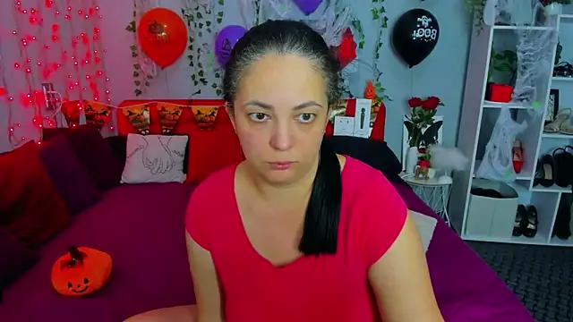 DarlingMilf online show from October 28, 2025, 7:27 pm