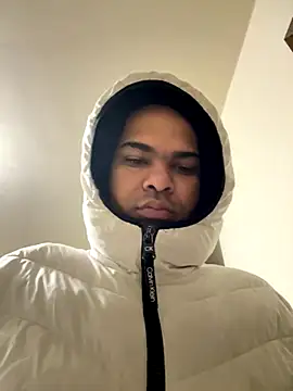 Snapshot of marhi32 chatting on December 1, 2025, 12:21 pm marhi32 online show from December 1, 2025, 12:21 pm