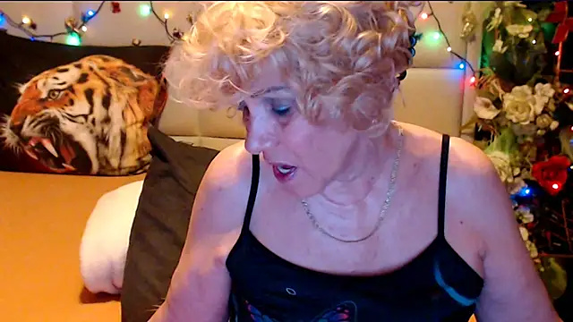 HappyWomanOn online show from February 17, 2026, 8:55 am