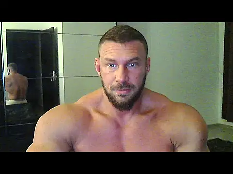 Snapshot of muscularkevin chatting on September 20, 2025, 3:40 am muscularkevin online show from September 20, 2025, 3:40 am