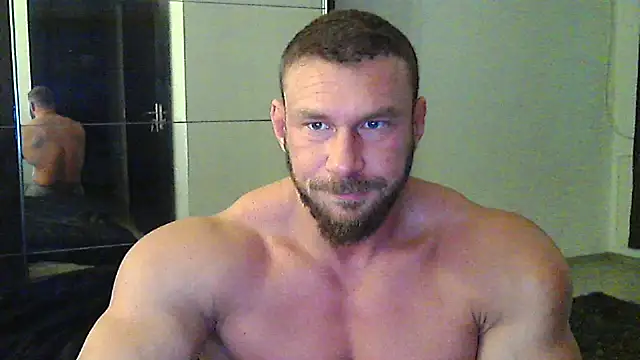 Snapshot of muscularkevin chatting on November 10, 2025, 5:28 am muscularkevin online show from November 10, 2025, 5:28 am