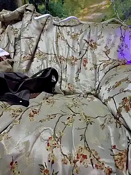 Hotredheadandtoungelasher online show from December 25, 2024, 10:28 am