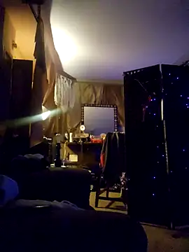 Hotredheadandtoungelasher online show from October 20, 2025, 5:08 am