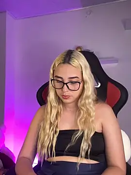 Irisweet  online show from January 30, 2025, 10:51 pm