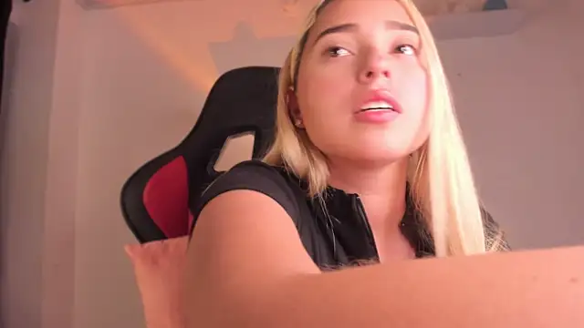 Irisweet  online show from March 21, 2025, 12:07 am