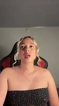 Irisweet  online show from November 7, 2025, 9:37 pm