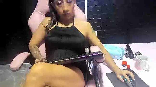 Snapshot of mature_sexi40 chatting on March 15, 2025, 6:25 am mature sexi40 online show from March 15, 2025, 6:25 am