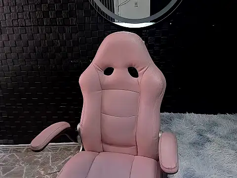 Snapshot of mature_sexi40 chatting on November 8, 2025, 12:27 pm mature sexi40 online show from November 8, 2025, 12:27 pm