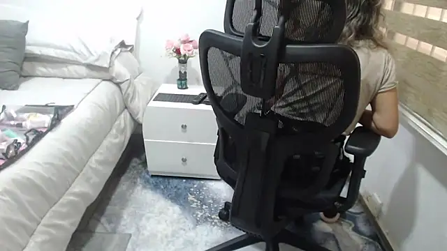 jesy hot online show from March 19, 2026, 6:23 pm