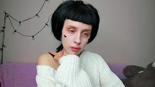 Snapshot of FlowerOfSin2001 chatting on October 10, 2025, 2:49 pm FlowerOfSin2001 online show from October 10, 2025, 2:49 pm