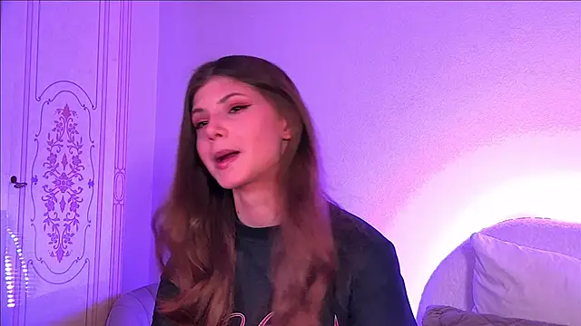 Snapshot of AudreyBarlow chatting on March 18, 2025, 9:31 am AudreyBarlow online show from March 18, 2025, 9:31 am