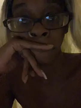 Snapshot of Jasmine_FullsShine chatting on April 29, 2026, 2:37 am Jasmine FullsShine online show from April 29, 2026, 2:37 am