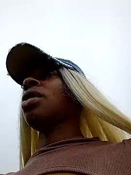 Snapshot of Jasmine_FullsShine chatting on May 9, 2026, 1:05 pm Jasmine FullsShine online show from May 9, 2026, 1:05 pm