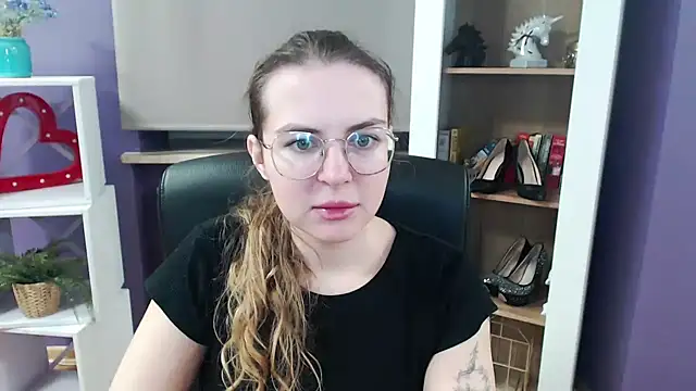 Zoey Erotic online show from February 26, 2025, 5:31 am