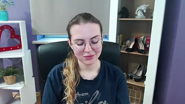 Zoey Erotic online show from February 26, 2025, 8:37 am