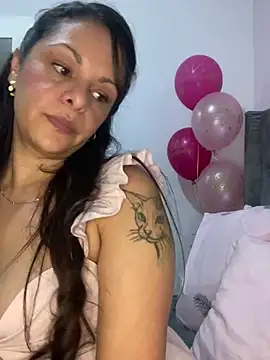 Snapshot of Kataliina chatting on March 17, 2025, 4:51 am Kataliina online show from March 17, 2025, 4:51 am