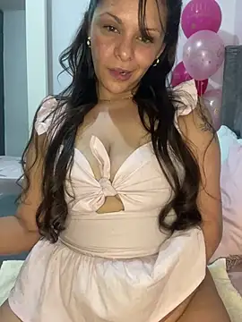 Snapshot of Kataliina chatting on March 17, 2025, 7:57 am Kataliina online show from March 17, 2025, 7:57 am