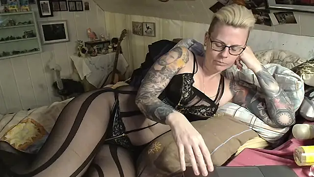 MaryG online show from February 27, 2025, 7:04 pm