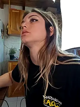 Snapshot of Elnonoykeila77 chatting on February 12, 2025, 4:00 pm Elnonoykeila77 online show from February 12, 2025, 4:00 pm