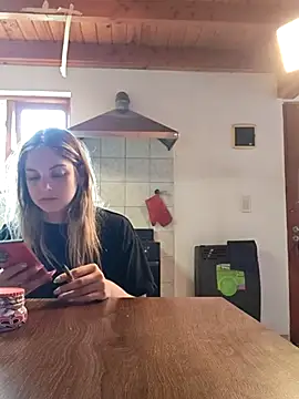 Snapshot of Elnonoykeila77 chatting on February 13, 2025, 8:13 pm Elnonoykeila77 online show from February 13, 2025, 8:13 pm