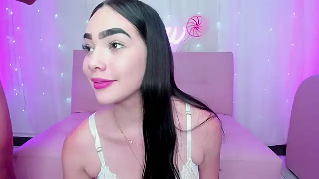 Litzy1  online show from February 13, 2025, 8:24 pm